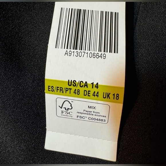 Le Suit Sleeveless Sheath Dress - Picture 10 of 10